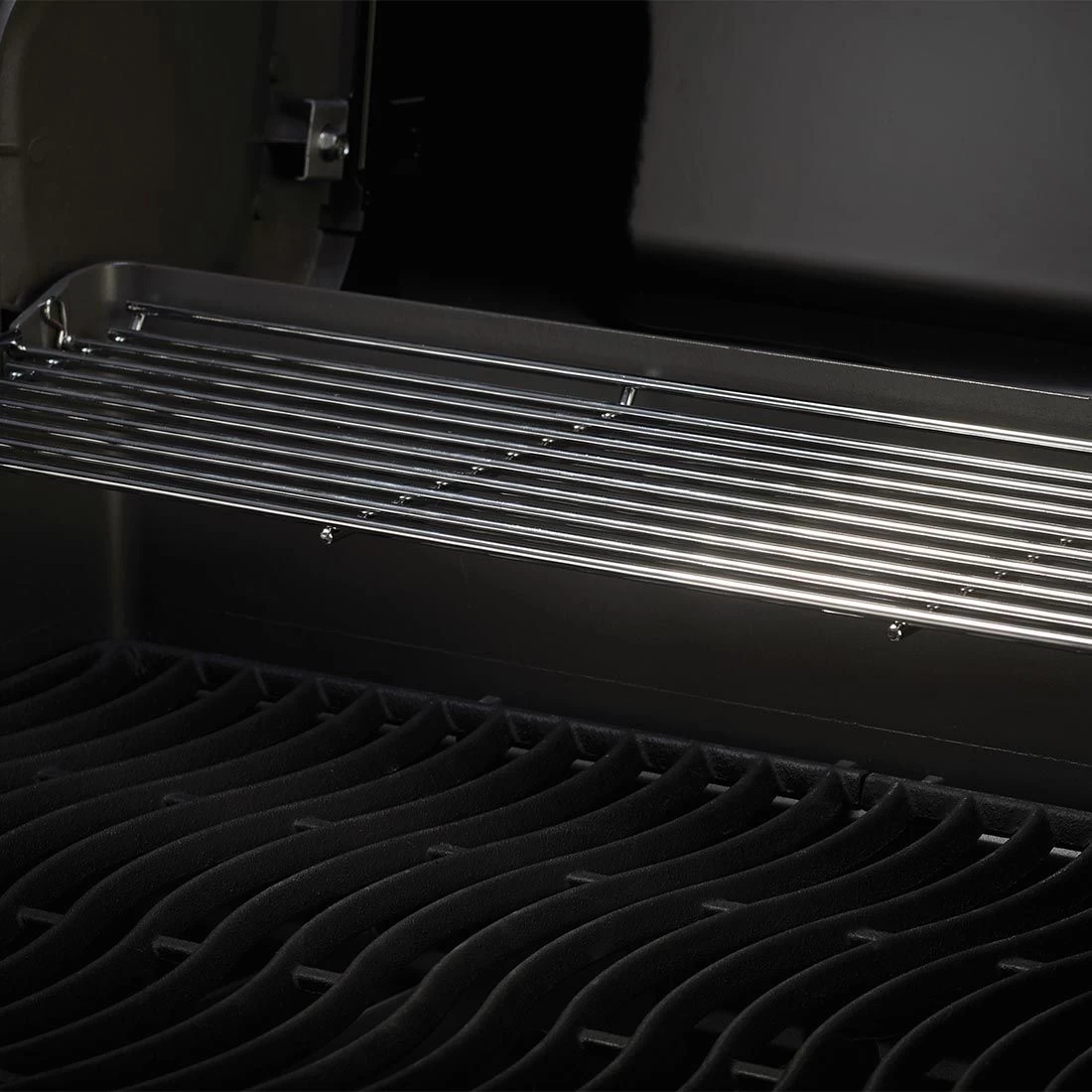 Napoleon Rogue XT 525 Mit SIZZLE ZONE Schwarz 11 Napoleon Rogue XT 525 Mit SIZZLE ZONE Schwarz – Bild 11