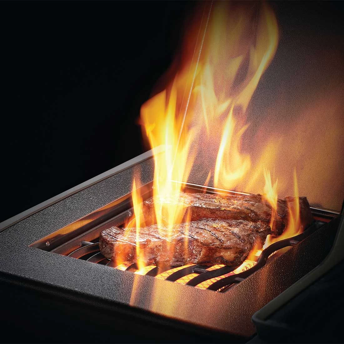 Napoleon Rogue XT 525 Mit SIZZLE ZONE Schwarz 5 Napoleon Rogue XT 525 Mit SIZZLE ZONE Schwarz – Bild 5